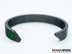 Carbon Fiber Bracelet - Green QV Clover Design 